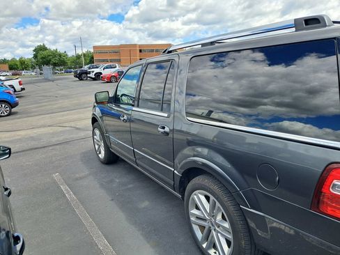 Used 2017 Ford Expedition Max Platinum AWD/4WD image 8