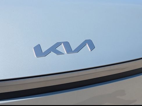 New 2026 Kia EV9 Wind image 11