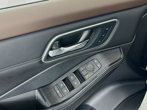 Certified 2023 Nissan Rogue Platinum AWD/4WD image 24