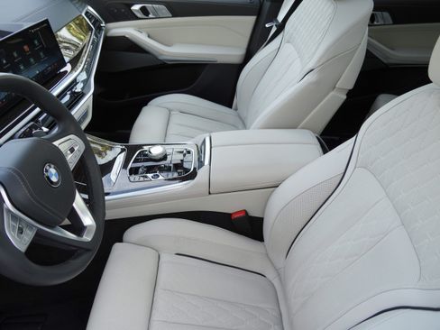 Certified 2026 BMW X7 xDrive40i AWD/4WD image 12