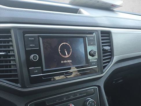 Used 2018 Volkswagen Atlas S image 9