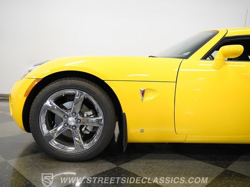 Used 2009 Pontiac Solstice Coupe w/ Premium Package image 25