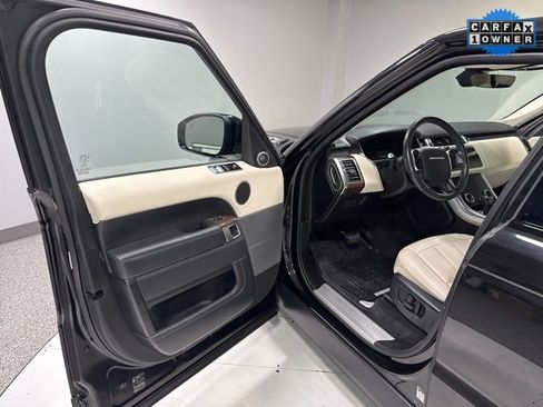 Used 2020 Land Rover Range Rover Sport HSE image 10