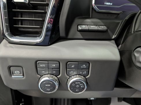 Used 2025 GMC Sierra 1500 Denali Ultimate image 25