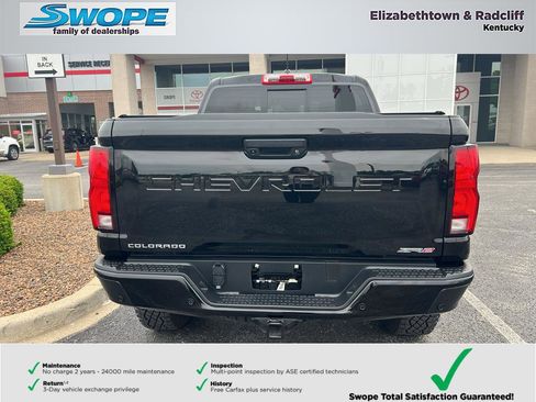 Used 2025 Chevrolet Colorado ZR2 w/ Technology Package AWD/4WD image 4