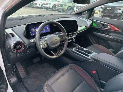 Used 2024 Chevrolet Equinox EV RS image 7