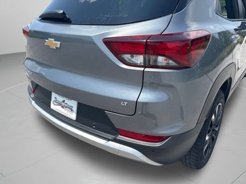 Used 2021 Chevrolet TrailBlazer LT w/ Premium Seating Package FWD image 35