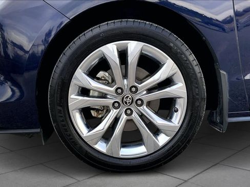 Used 2022 Toyota Sienna Platinum image 10