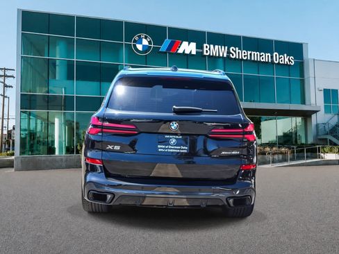 Used 2024 BMW X5 xDrive40i w/ M Sport Package AWD/4WD image 5