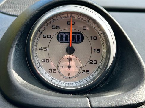 Used 2005 Porsche 911 Carrera S image 3