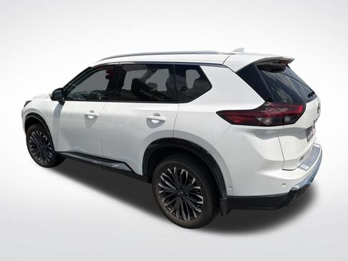 Certified 2024 Nissan Rogue Platinum AWD/4WD image 4