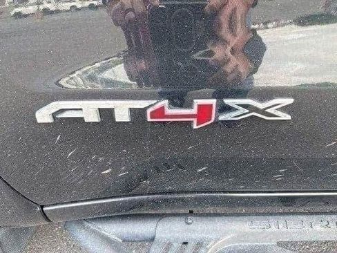 Used 2022 GMC Sierra 1500 AT4X image 15