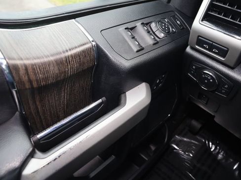 Used 2020 Ford F250 Lariat w/ Lariat Value Package image 34