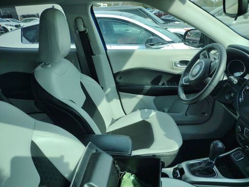 Used 2021 Jeep Compass Latitude w/ Sun and Sound Group image 3