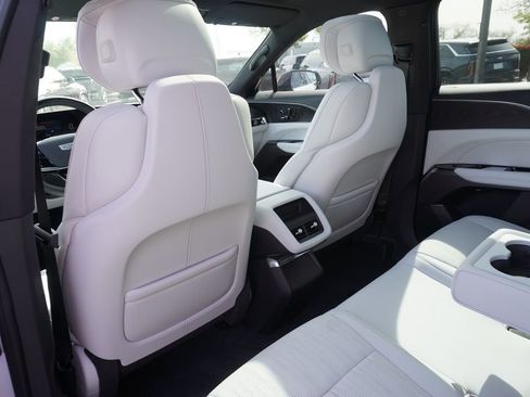 New 2026 Cadillac Lyriq Luxury image 9