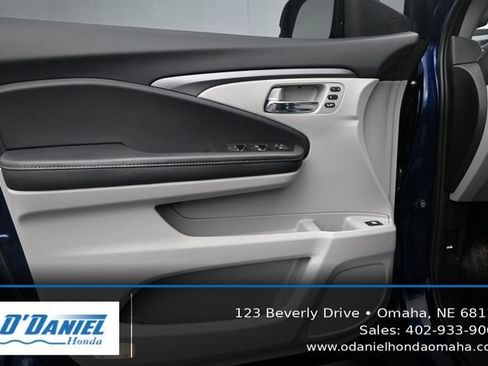 Used 2023 Honda Ridgeline RTL-E image 23