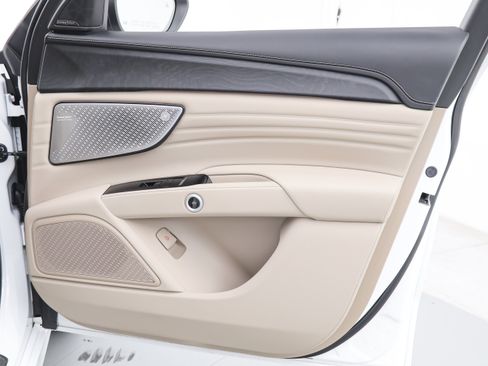 Certified 2023 Maserati Grecale GT AWD/4WD image 9
