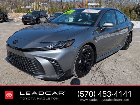 Certified 2026 Toyota Camry SE w/ Convenience Package image 1