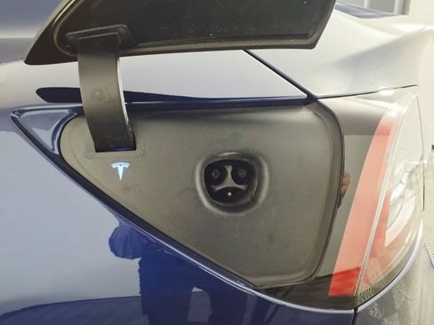 Used 2023 Tesla Model 3 Standard Range RWD image 23