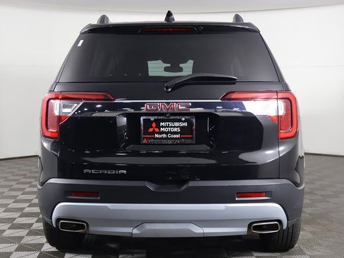 Used 2023 GMC Acadia SLT image 14