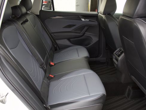New 2026 Volkswagen Tiguan SE AWD/4WD image 31