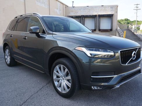 Used 2018 Volvo XC90 T5 Momentum AWD/4WD image 5