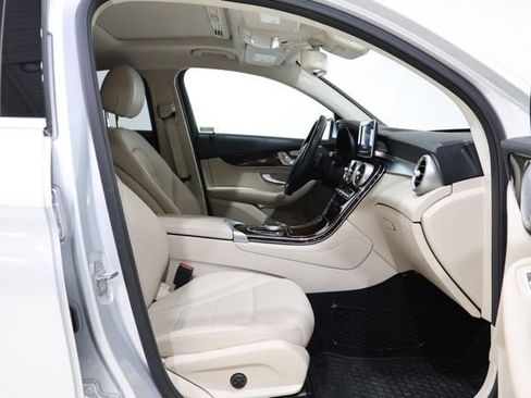 Used 2019 Mercedes-Benz GLC 300 4MATIC Coupe image 36