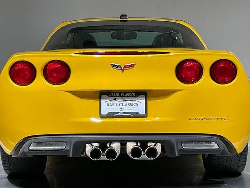 Used 2005 Chevrolet Corvette Coupe w/ Preferred Equipment Group RWD image 50