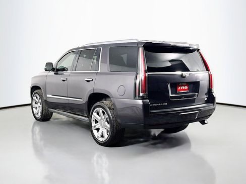 Used 2016 Cadillac Escalade Premium image 3