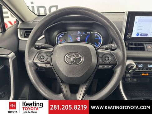 Certified 2025 Toyota RAV4 XLE AWD/4WD image 30