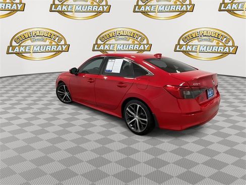 Used 2022 Honda Civic Touring image 9