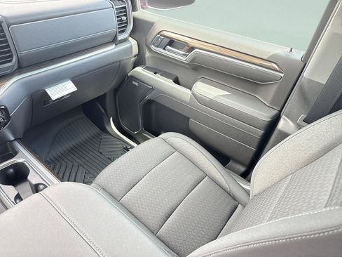 New 2026 Chevrolet Silverado 1500 LT Trail Boss w/ Convenience Package II AWD/4WD image 18