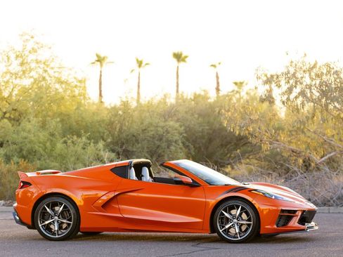 Used 2021 Chevrolet Corvette Stingray Premium Cpe w/ Z51 Performance Package RWD image 20
