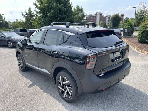 New 2026 Nissan Kicks SV w/ Cold Weather Package FWD image 5