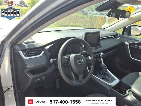 Used 2024 Toyota RAV4 XLE FWD image 15
