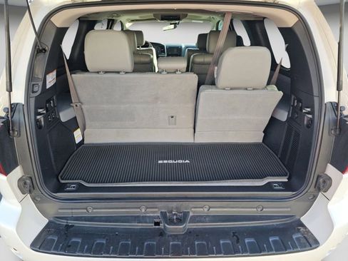 Used 2021 Toyota Sequoia Platinum image 30