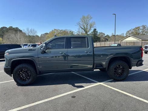 Certified 2025 Chevrolet Silverado 2500 LTZ w/ LTZ Plus Package image 9