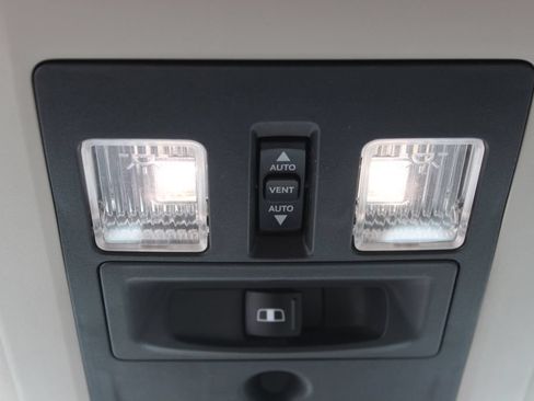 Used 2017 RAM 1500 Laramie w/ Convenience Group AWD/4WD image 23