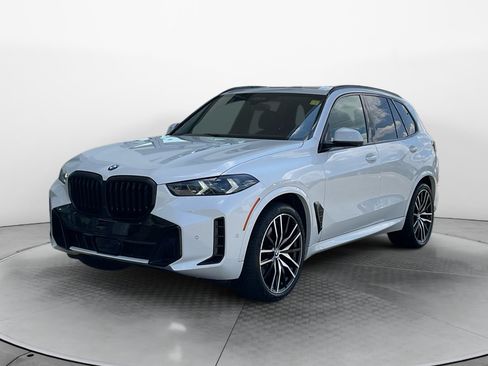 Used 2025 BMW X5 xDrive40i w/ Executive Package AWD/4WD image 3
