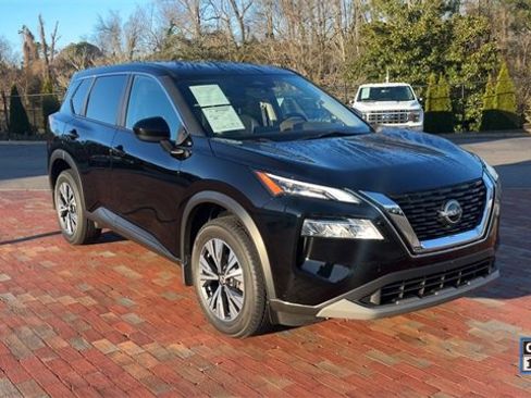 Used 2023 Nissan Rogue SV image 5