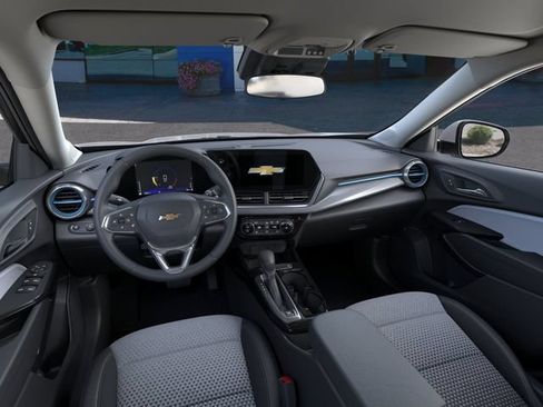 New 2026 Chevrolet Trax LT FWD image 15