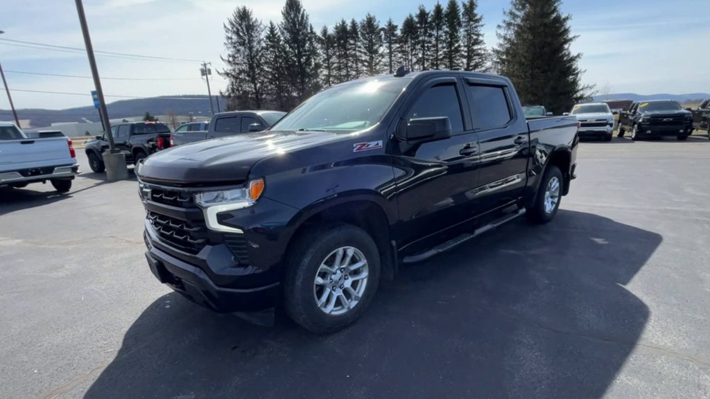 Used 2022 Chevrolet Silverado 1500 RST AWD/4WD image 4