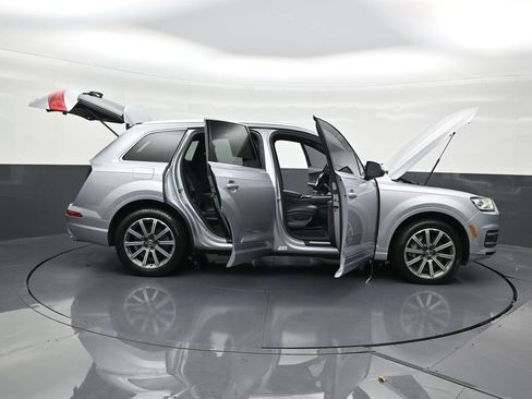 Used 2018 Audi Q7 3.0T Premium Plus w/ Premium Plus Package image 32