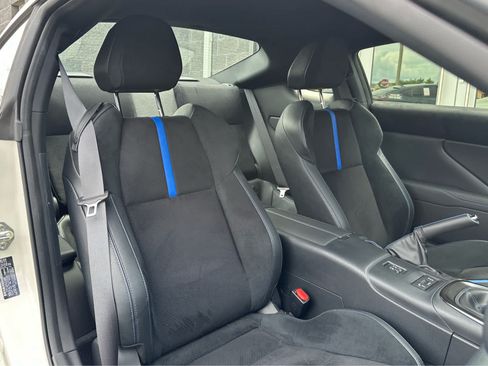 Used 2025 Subaru BRZ tS RWD image 10