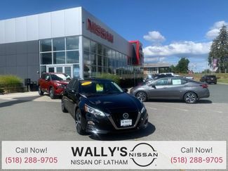 Used 2020 Nissan Altima 2.5 SR w/ Premium Package image 1