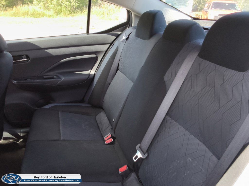 Used 2025 Nissan Versa SV FWD image 15