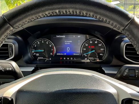 Used 2024 Ford Explorer XLT w/ Equipment Group 202A AWD/4WD image 14