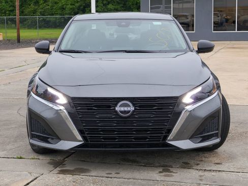 Used 2025 Nissan Altima 2.5 SV FWD image 22