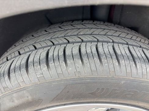 Used 2023 Buick Encore GX Essence w/ Experience Buick Package image 13