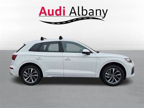 Used 2023 Audi Q5 2.0T Premium Plus w/ Premium Plus Package image 3